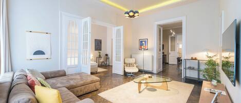 Luxury Apartment | 2 bedrooms, individually decorated, individually furnished
