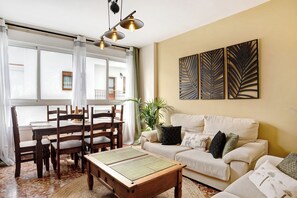 Televisio, DVD-soitin, stereot