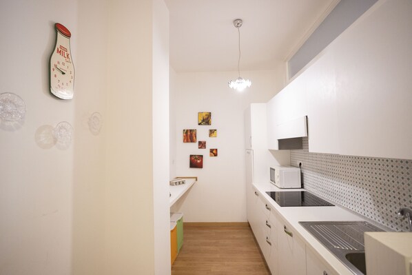 Deluxe-Apartment | Eigene Küche | Kühlschrank, Ofen, Herdplatte, Espressomaschine