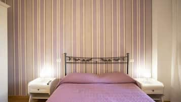 Deluxe Apartment | 1 bedroom, desk, blackout drapes, soundproofing