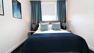 3 bedrooms, desk, iron/ironing board, WiFi