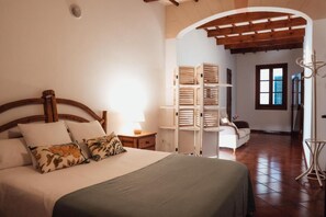 4 Schlafzimmer, Bügeleisen/Bügelbrett, WLAN, Bettwäsche