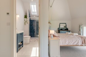 3 Schlafzimmer, Schreibtisch, Reisekinderbett, kostenloses WLAN