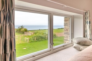 Interior - 3 Bed in Abbotsham (oc-g28820) (Abbotsham)