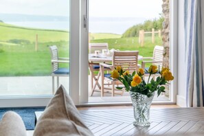 Interior - 3 Bed in Abbotsham (oc-g28820) (Abbotsham)