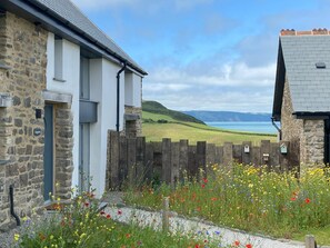 Property grounds - 3 Bed in Abbotsham (oc-g28820) (Abbotsham)