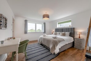 2 間睡房、書桌、可攜式嬰兒床、免費 Wi-Fi