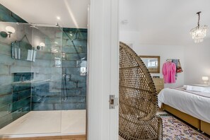 Towels - 2 Bed in Abbotsham (oc-g28822) (Abbotsham)
