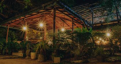 Shell Resort Arugambay