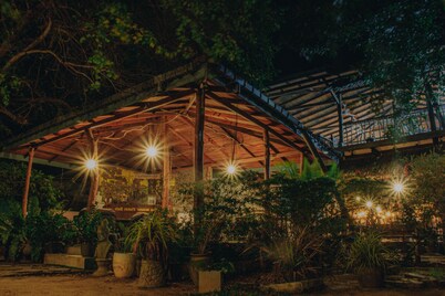 Shell Resort Arugambay