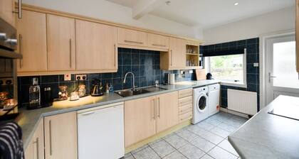 The Old Manse - Beautiful 4 bedroom sandstone villa in Ayr