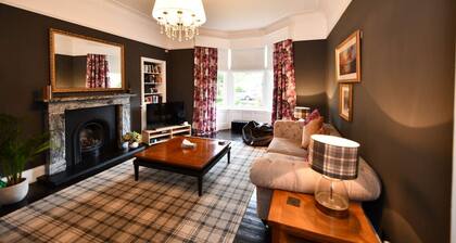 The Old Manse - Beautiful 4 bedroom sandstone villa in Ayr