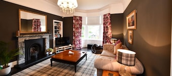 The Old Manse - Beautiful 4 bedroom sandstone villa in Ayr