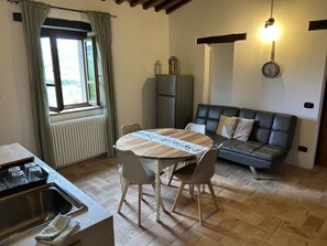 Classic Condo | Living area | Flat-screen TV, printers - Villa Convento Pietralunga (Pietralunga)