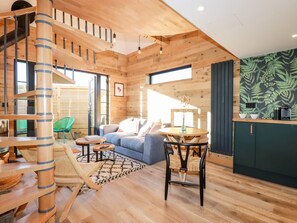 Living area - Little Beach Cabin (Newquay)
