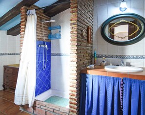 Dusche, Bidet, Handtücher