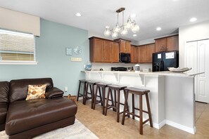 TV connectée, jeux vidéo, lecteur de DVD, livres