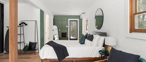 1 室のベッドルーム、デスク、アイロン / アイロン台、WiFi (無料)