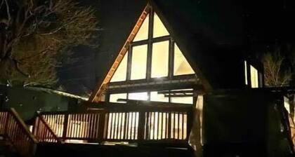 New Built A-Frame w/ Sauna, Hot Tub + BBQ