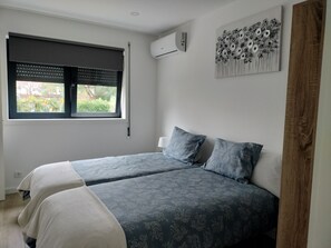 1 bedroom, desk, travel crib, free WiFi