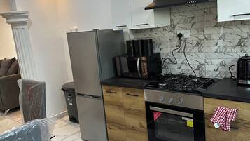 Apartment, 2 Bedrooms, Smoking, Balcony | Private kitchen