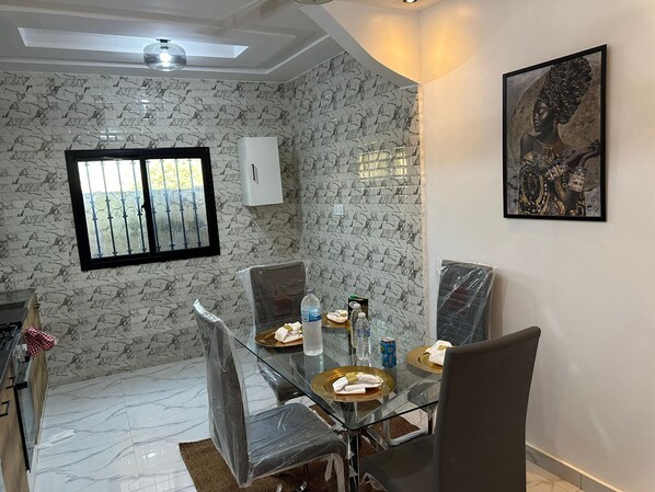 Apartment, 2 Bedrooms, Smoking, Balcony | Dining