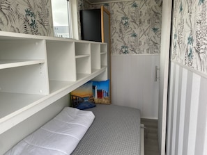 2 chambres, fer et planche à repasser, accès au Wi-Fi (inclus)