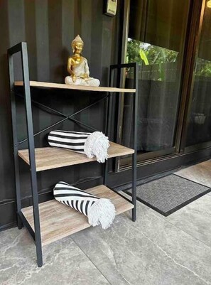 Interior - Villas Bodhi Soul Unit #3 - Container Home - Saltwater Pool (Savegre de Aguirre)