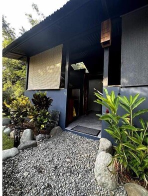 Exterior detail - Villas Bodhi Soul Unit #3 - Container Home - Saltwater Pool (Savegre de Aguirre)