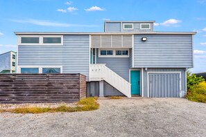 Exterior - Discover Pure Coastal Bliss Just Steps From The Beach! (Port Aransas)