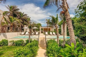 Outdoor pool - 5 Rooftop Pools, Private Beach Club & Beachfront (Akumal)