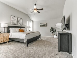 4 camere, una scrivania, ferro/asse da stiro, Wi-Fi