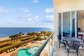 Outdoor dining - 5th-floor Gulf-view condo with two pools, lazy river, hot tubs, & gym (Galveston)