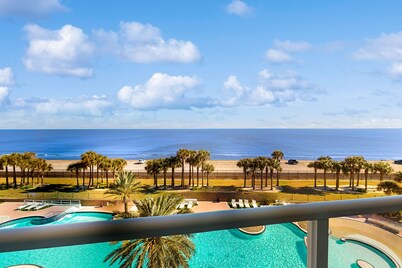 5th-floor Gulf-view condo with two pools, lazy river, hot tubs, & gym