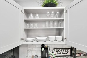 Interior - Posh HTX Getaway - Near downtown (Houston)