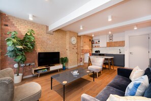 Apartment | Individually decorated, individually furnished, iron/ironing board - Crashpads Shoreditch the Club Row Collection (London)