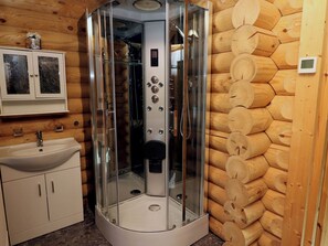 Shower - Starwood (Morpeth)