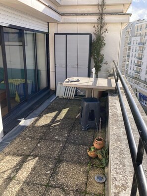 Property grounds - 2 Pièces Proche Transports, 20min de Paris (Courbevoie)