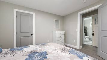 3 bedrooms, iron/ironing board, travel crib, free WiFi