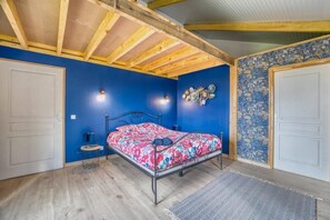 3 chambres, fer et planche à repasser, Wi-Fi gratuit, draps fournis