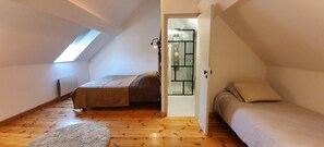3 Schlafzimmer, Bügeleisen/Bügelbrett, kostenloses WLAN, Bettwäsche