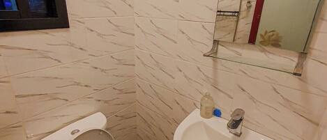 Appartement, 2 chambres, fumeurs, balcon | Salle de bain