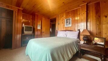 5 bedrooms, WiFi, bed sheets