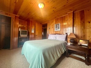 5 bedrooms, WiFi, bed sheets