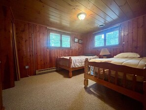 5 bedrooms, WiFi, bed sheets