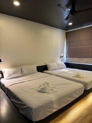 Basic Quadruple Room | Free WiFi - The Hive Hotel (Siem Reap)