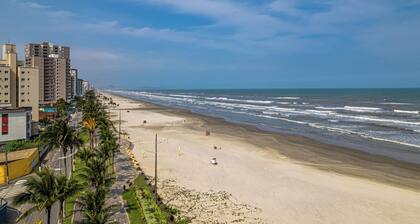 Casa Moderna e Aconchegante em Praia Grande a 2 Minutos da Praia