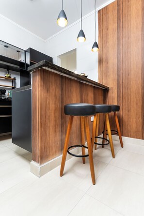 Dining - Casa Moderna e Aconchegante em Praia Grande a 2 Minutos da Praia (Jardim Real Praia Grande)