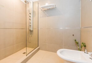 컴포트 아파트 | 욕실