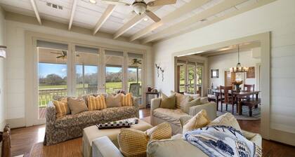 Cozy Ranch Home minutes from Brenham, Bellville, Round Top!